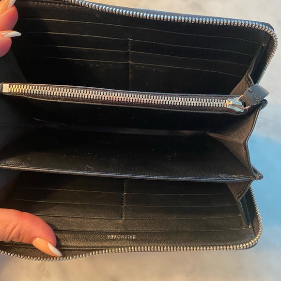 authentic Balenciaga Wallet - Picture 5 of 7